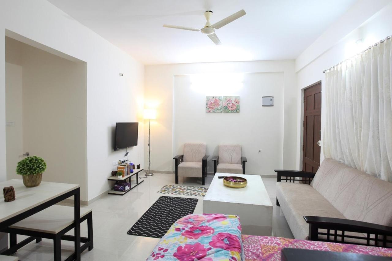 Qualtems Guest House-With Ac Options Bangalore Esterno foto