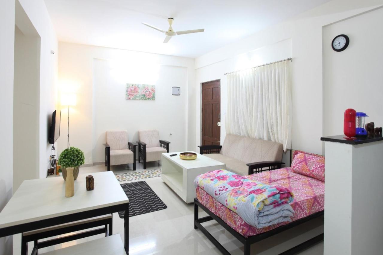Qualtems Guest House-With Ac Options Bangalore Esterno foto