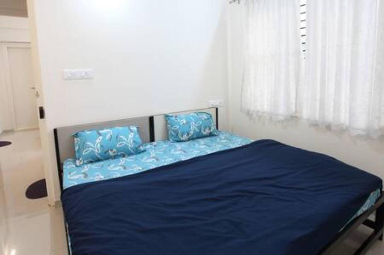 Qualtems Guest House-With Ac Options Bangalore Esterno foto